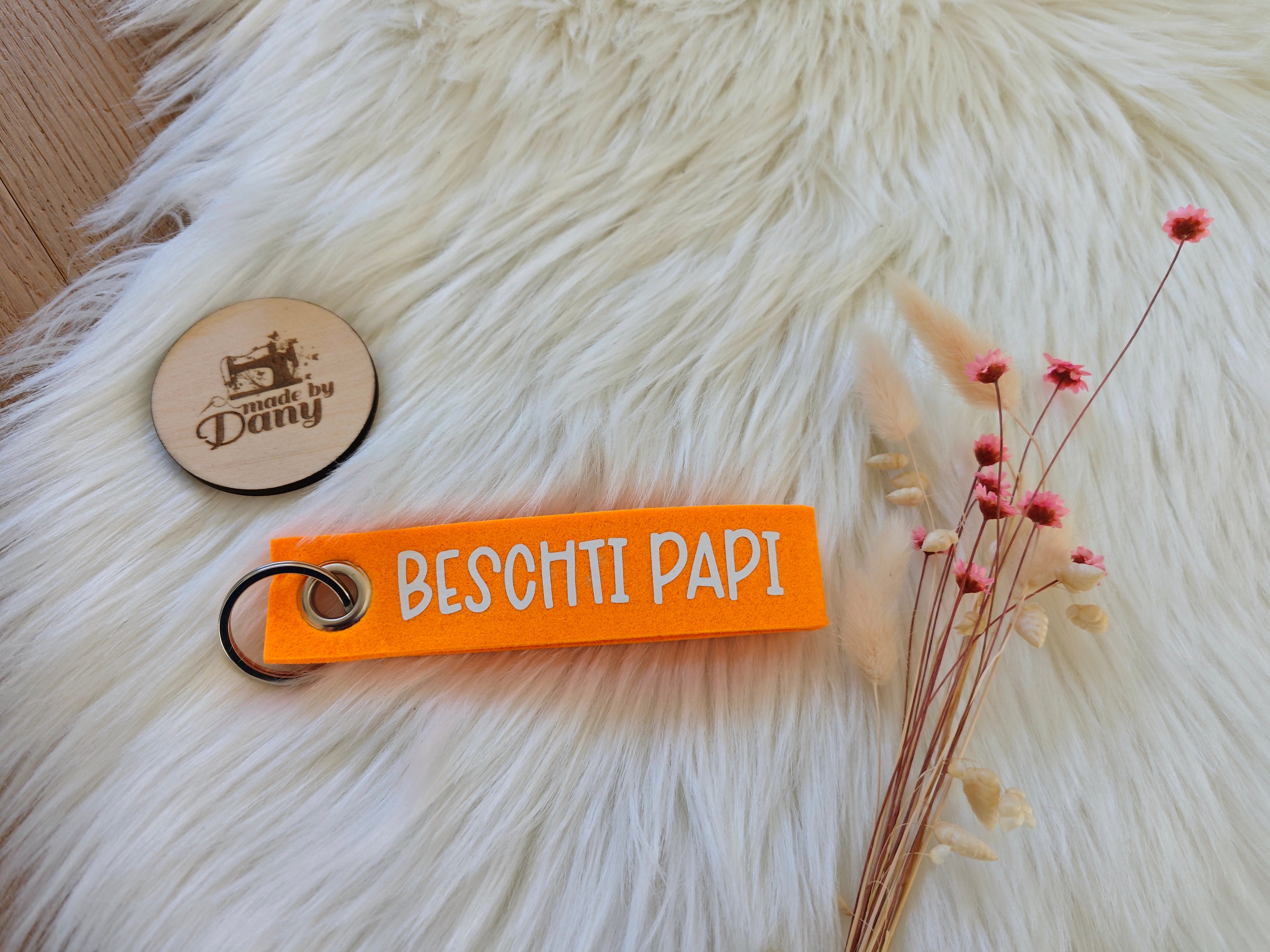 Filz Schlüsselanhänger Beschti Papi - hellorange