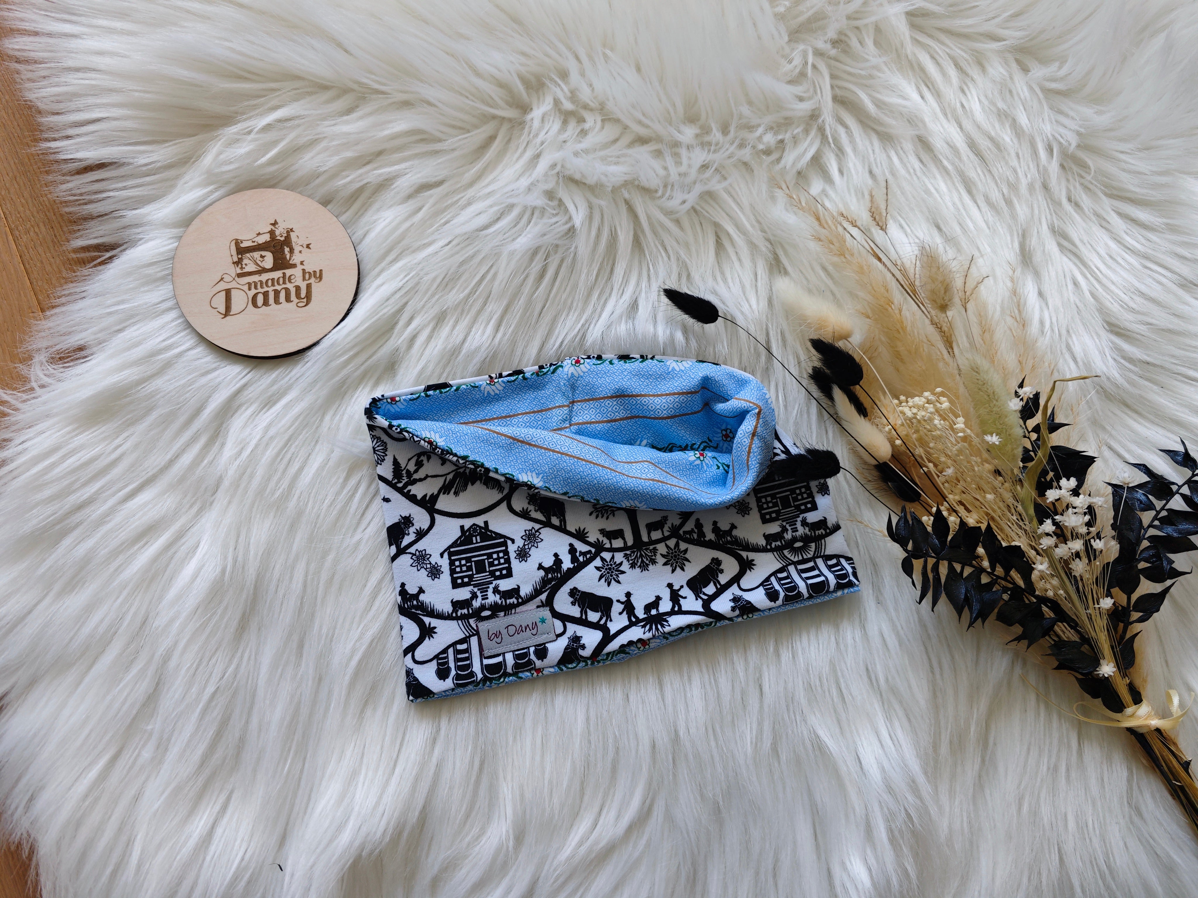 wende Loop Edelweiss blau , Scherenschnitt ca. 40 cm