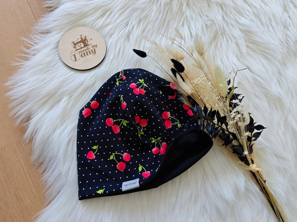 Wendemützet Kirschen, schwarz ca. 50-52 cm