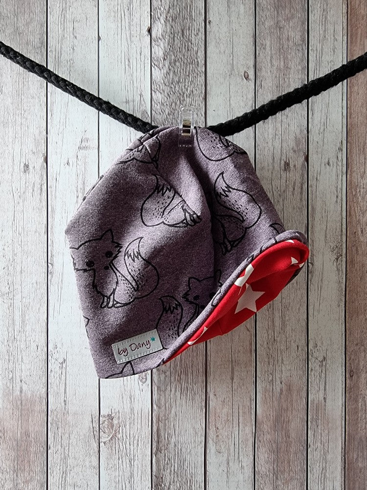 Wendebeanie Fuchs violett, Sterne rot ca. 39-42 cm
