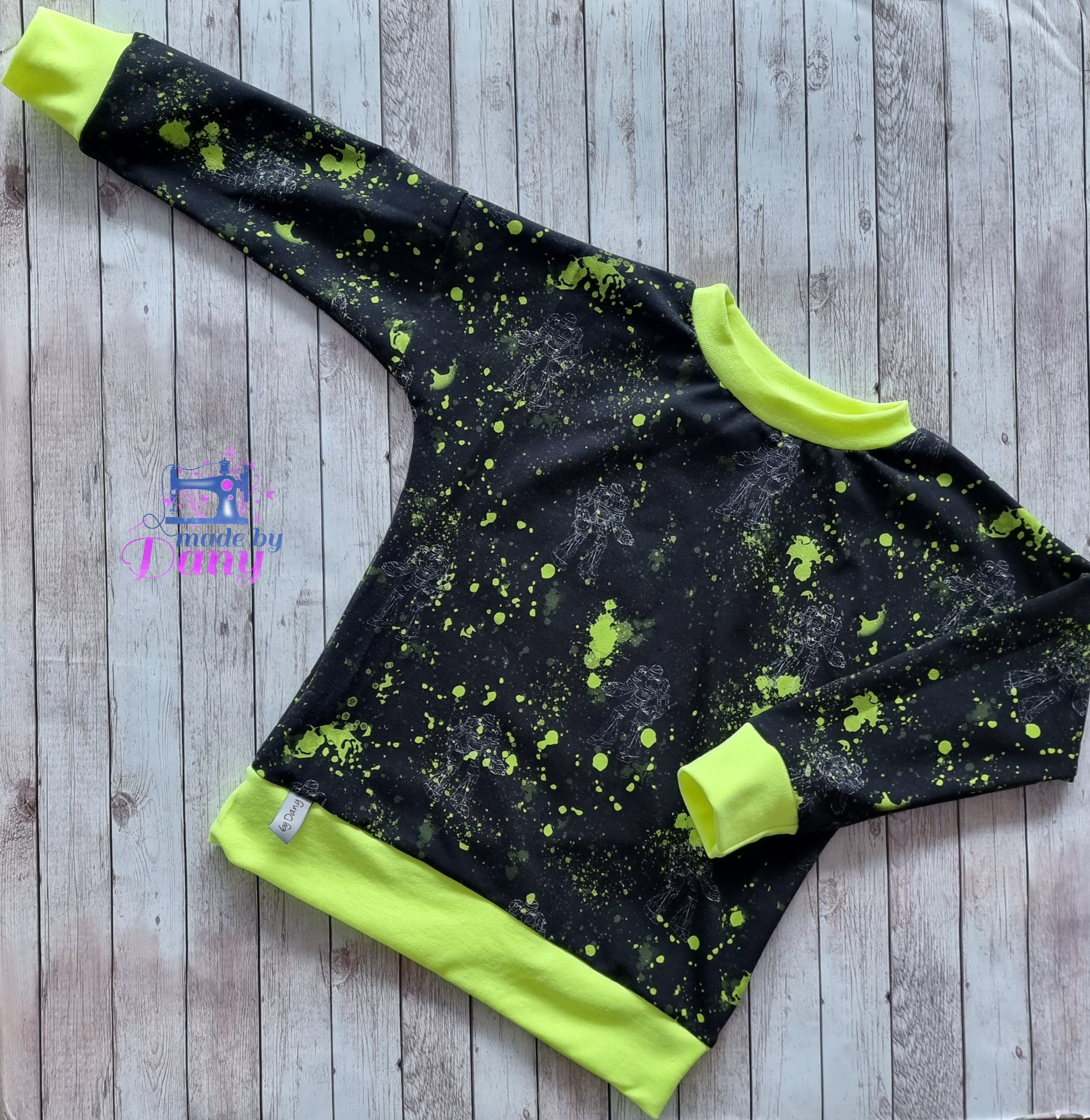 Pullover Neon Roboter 104