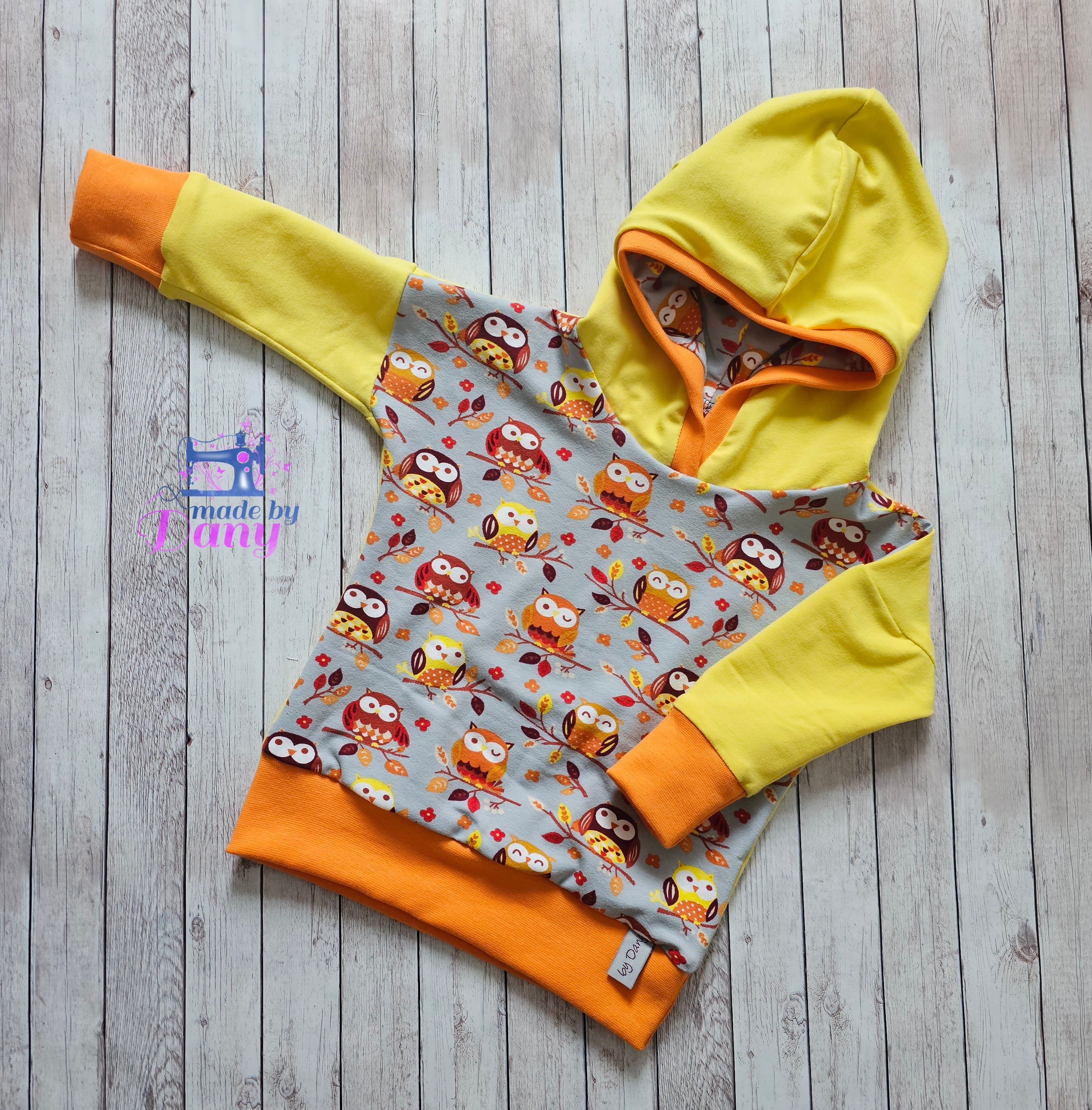 Kapuzenpullover Eulen grau, orange, gelb 74