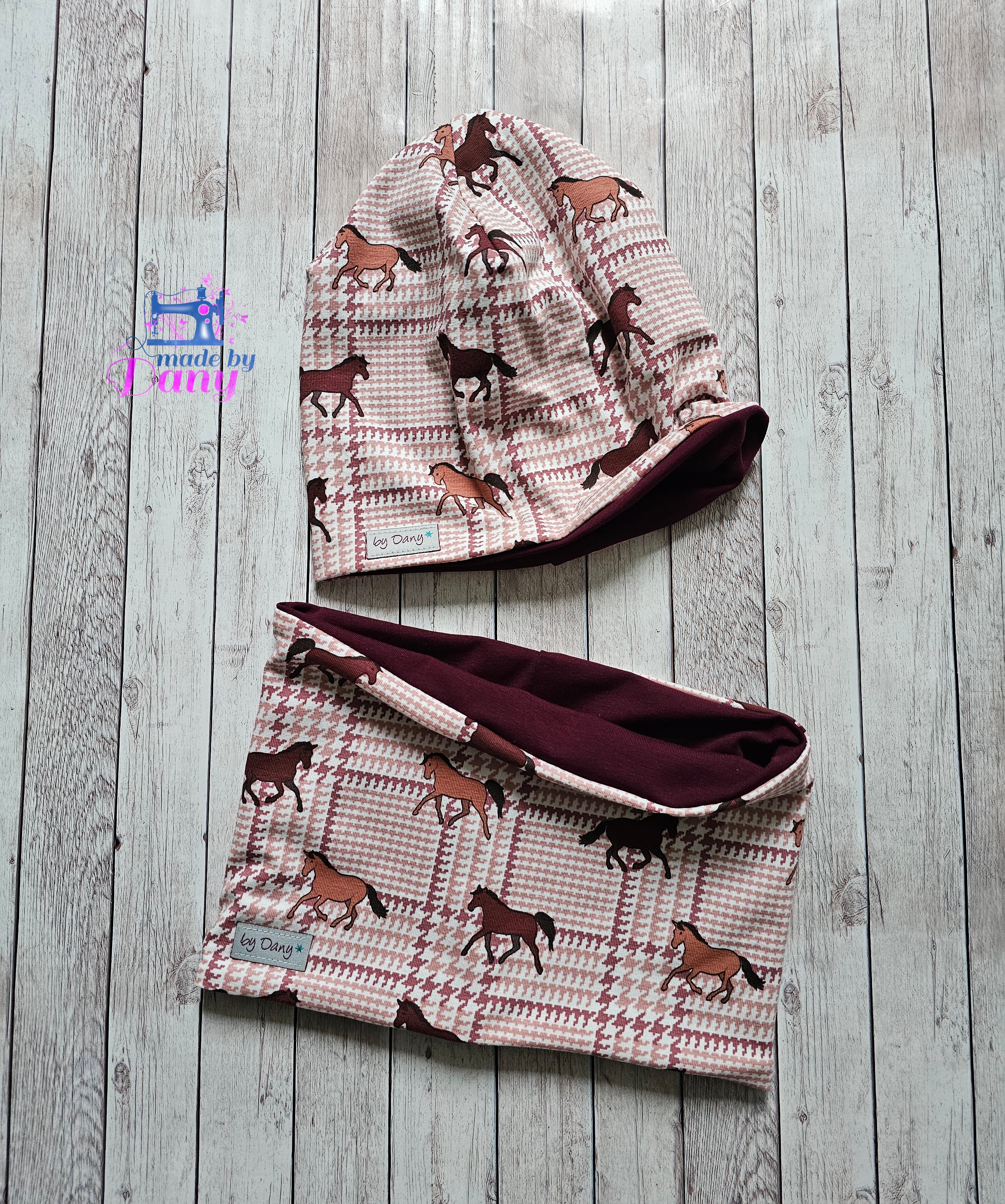 Beanie & Loop Horses sand Loop ca. 50cm / Beanie ca. 50-52cm