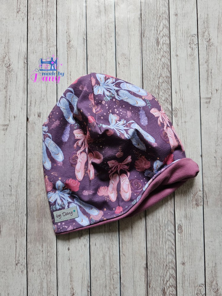 Wendebeanie Ballettschuhe beere ca. 50-52 cm