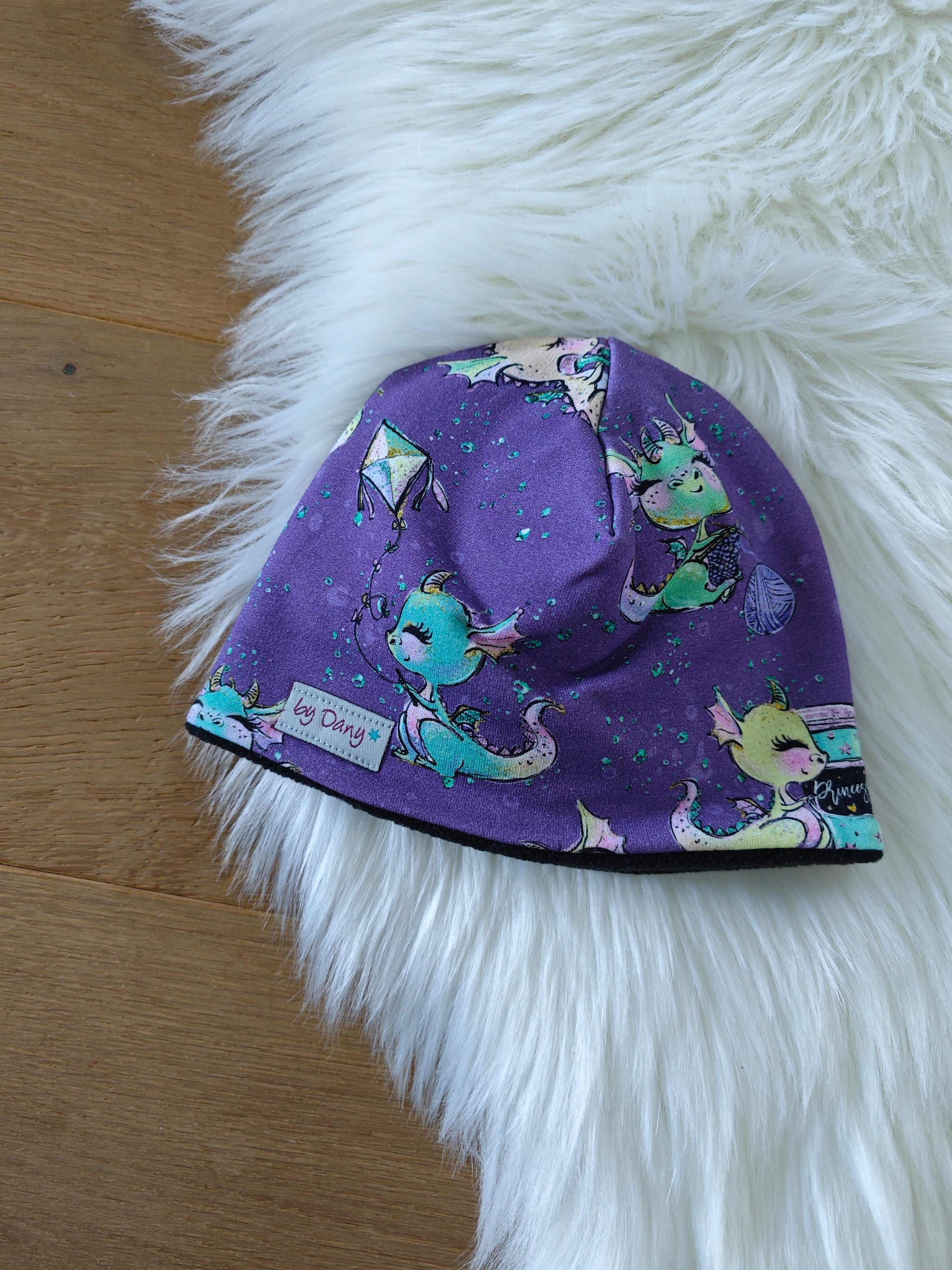 Mütze innen gefüttert Drachengirl violett ca. 39-40 cm