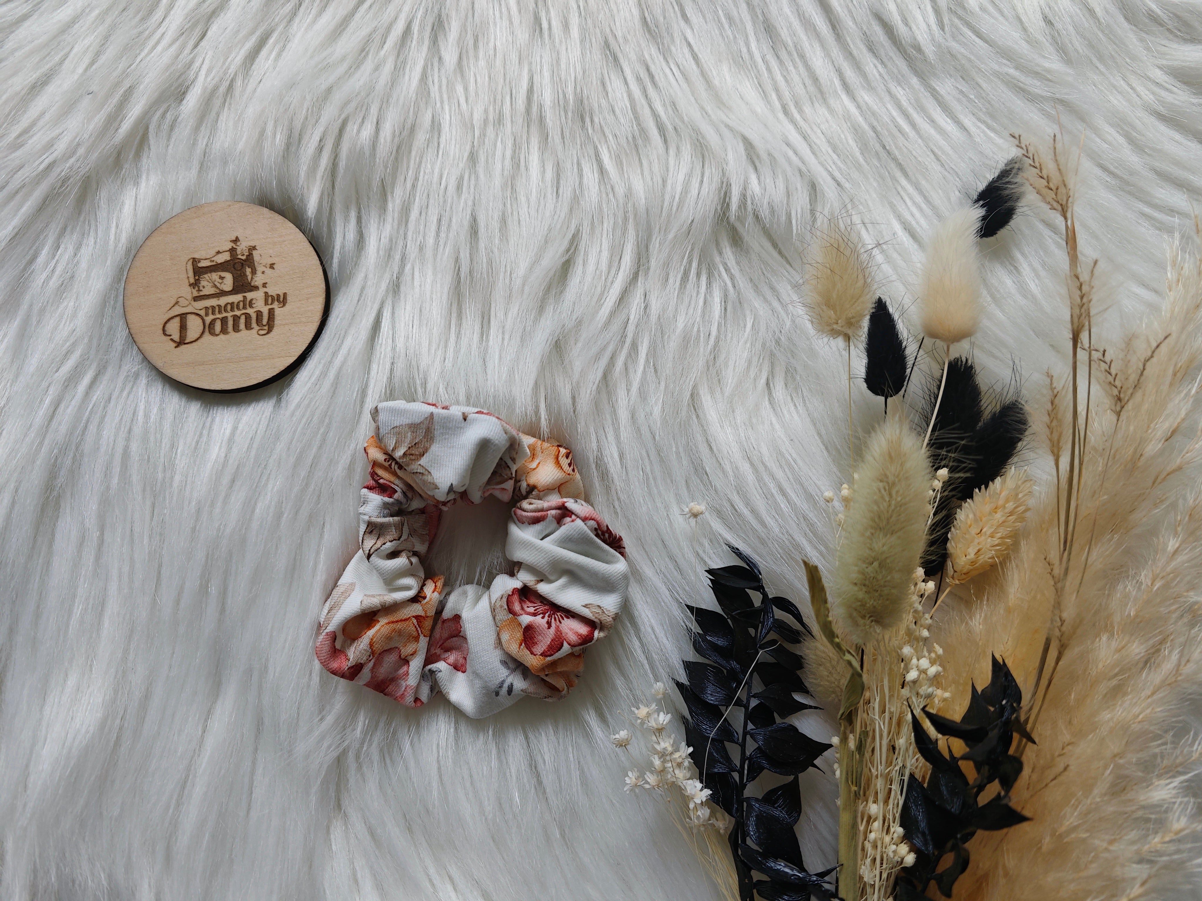 Scrunchie / Haargummi Französische Blume Lehmrosa