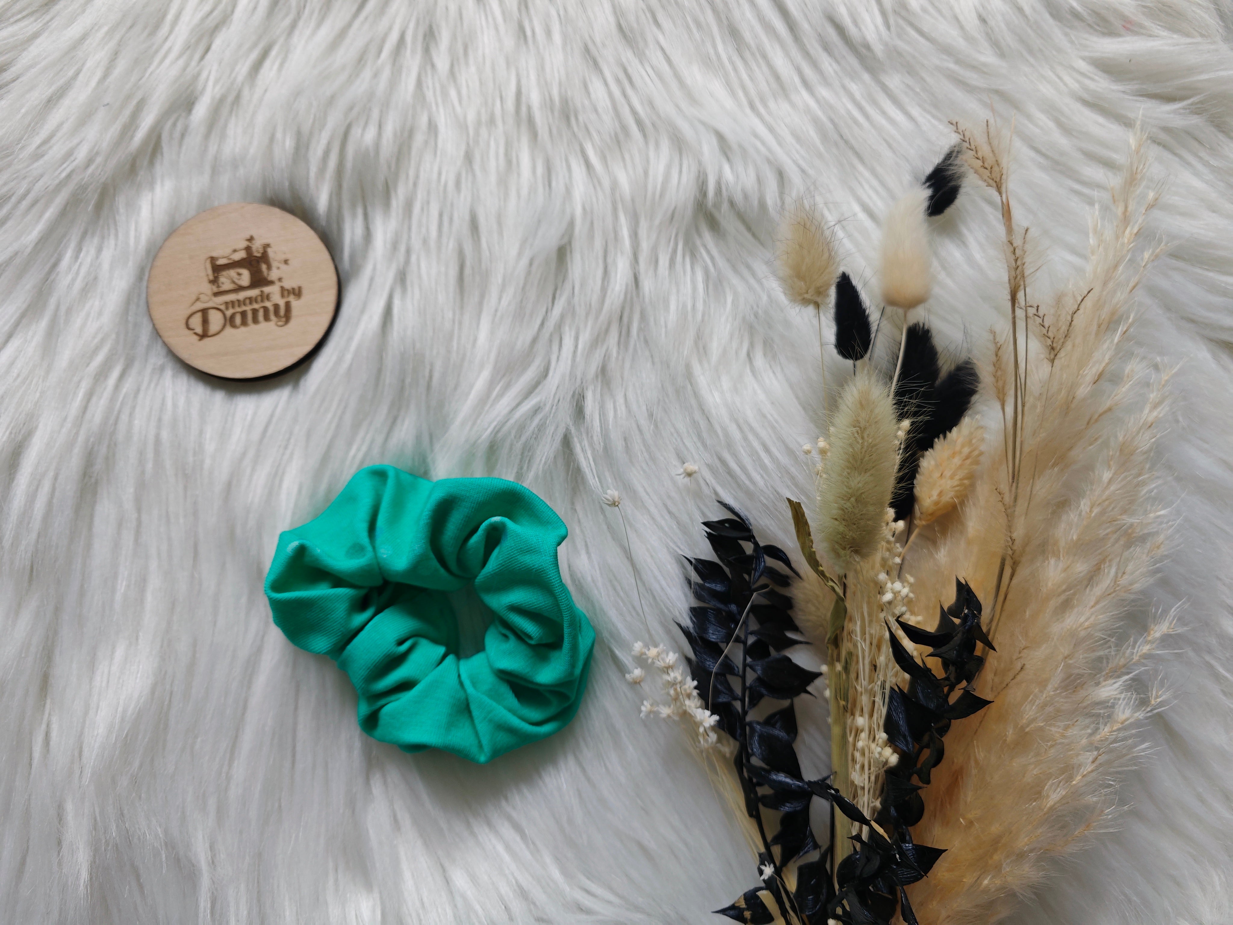 Scrunchie / Haargummi mintgrün mit Punkten