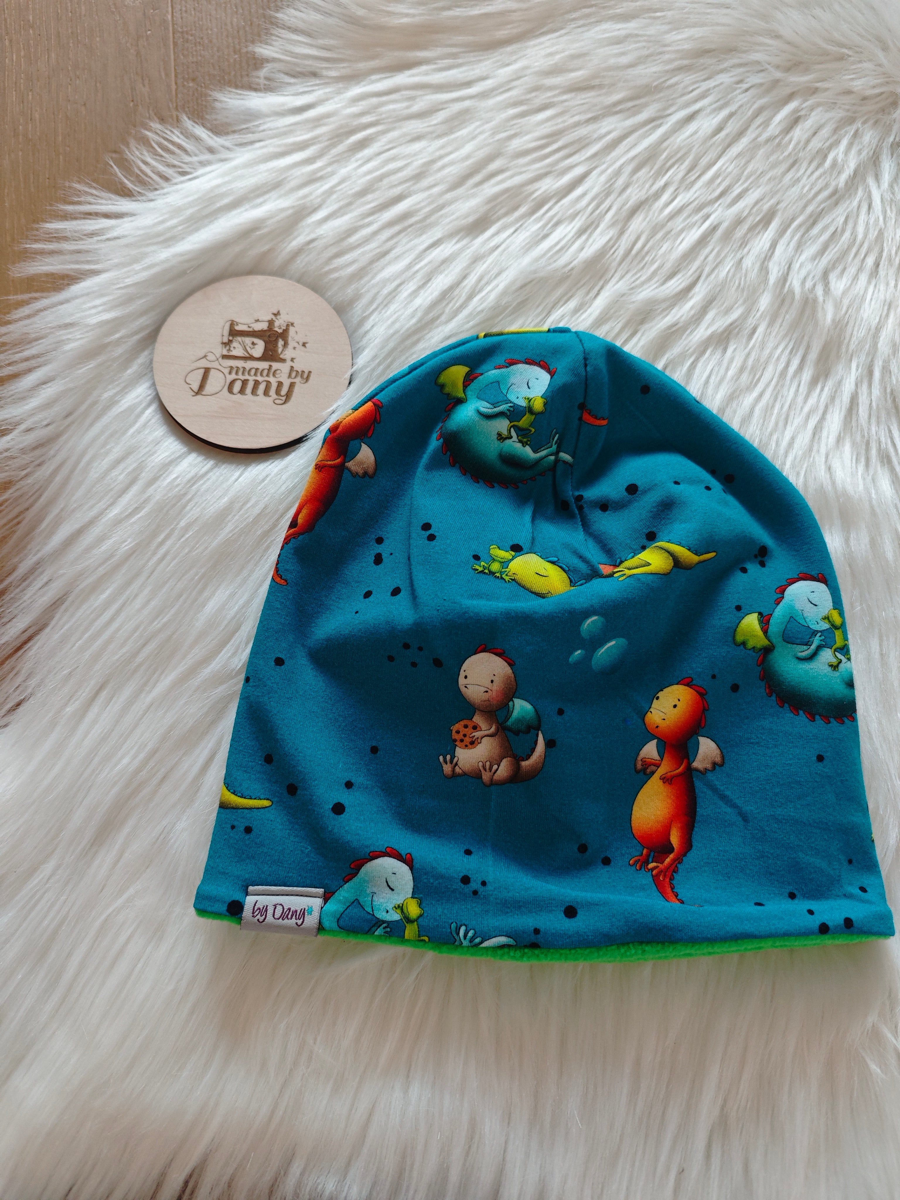 Beanie innen gefüttert süsser Drache petrol ca. 50 cm