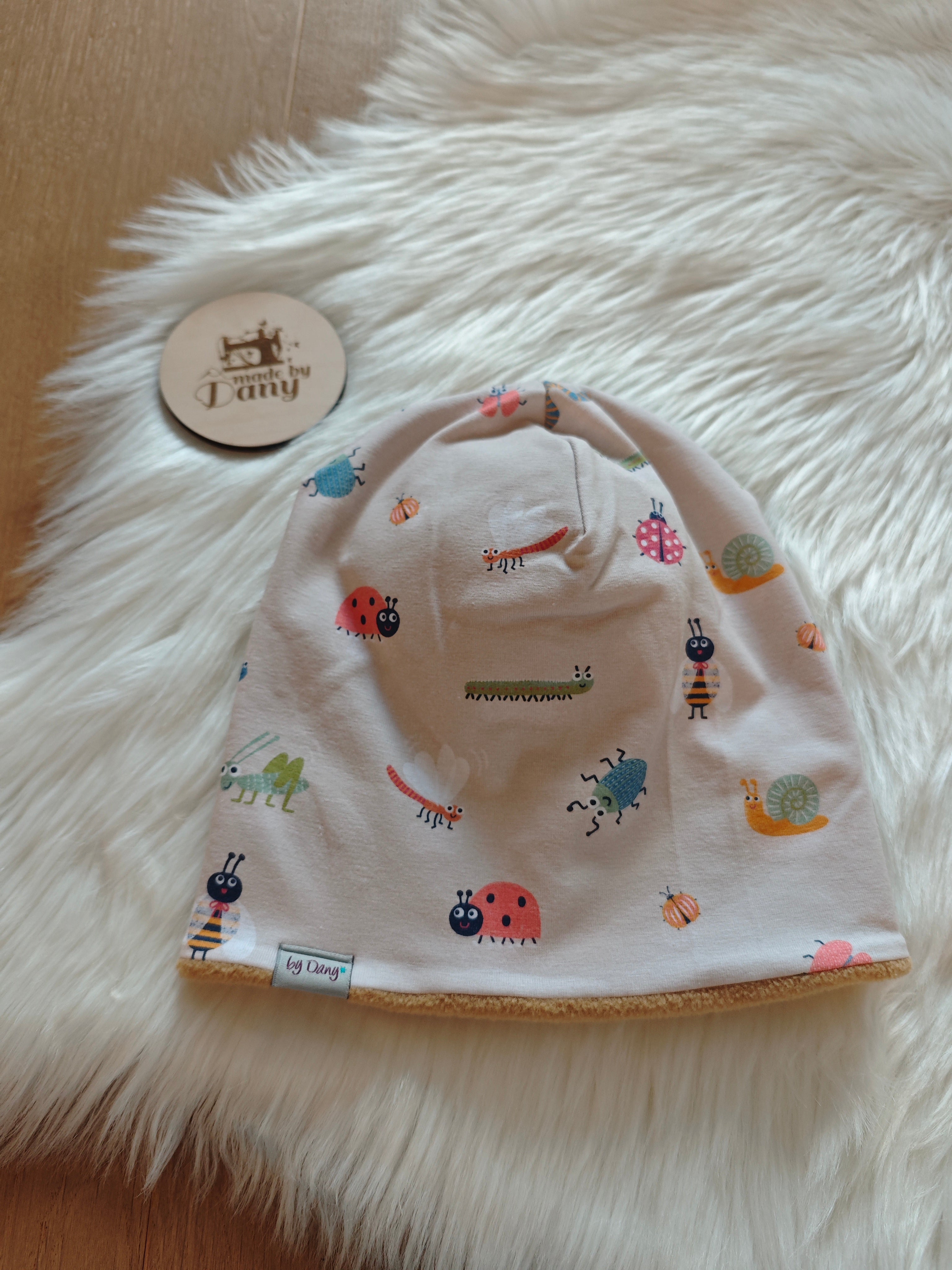 Beanie innen gefüttert Krabbeltiere beige ca. 54 cm