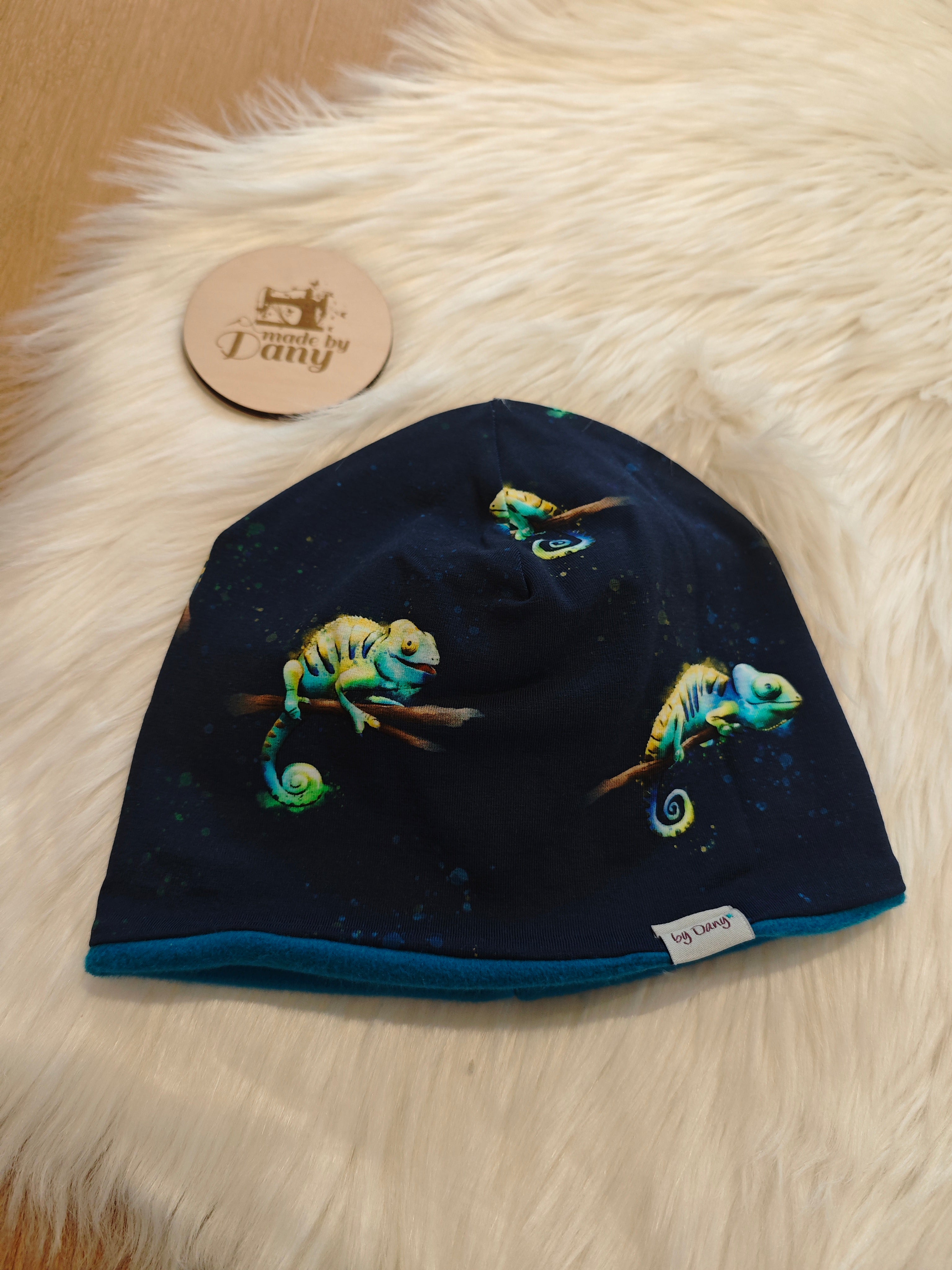 Mütze Jersey Chamäleon auf dunkelblau ca. 56-58 cm