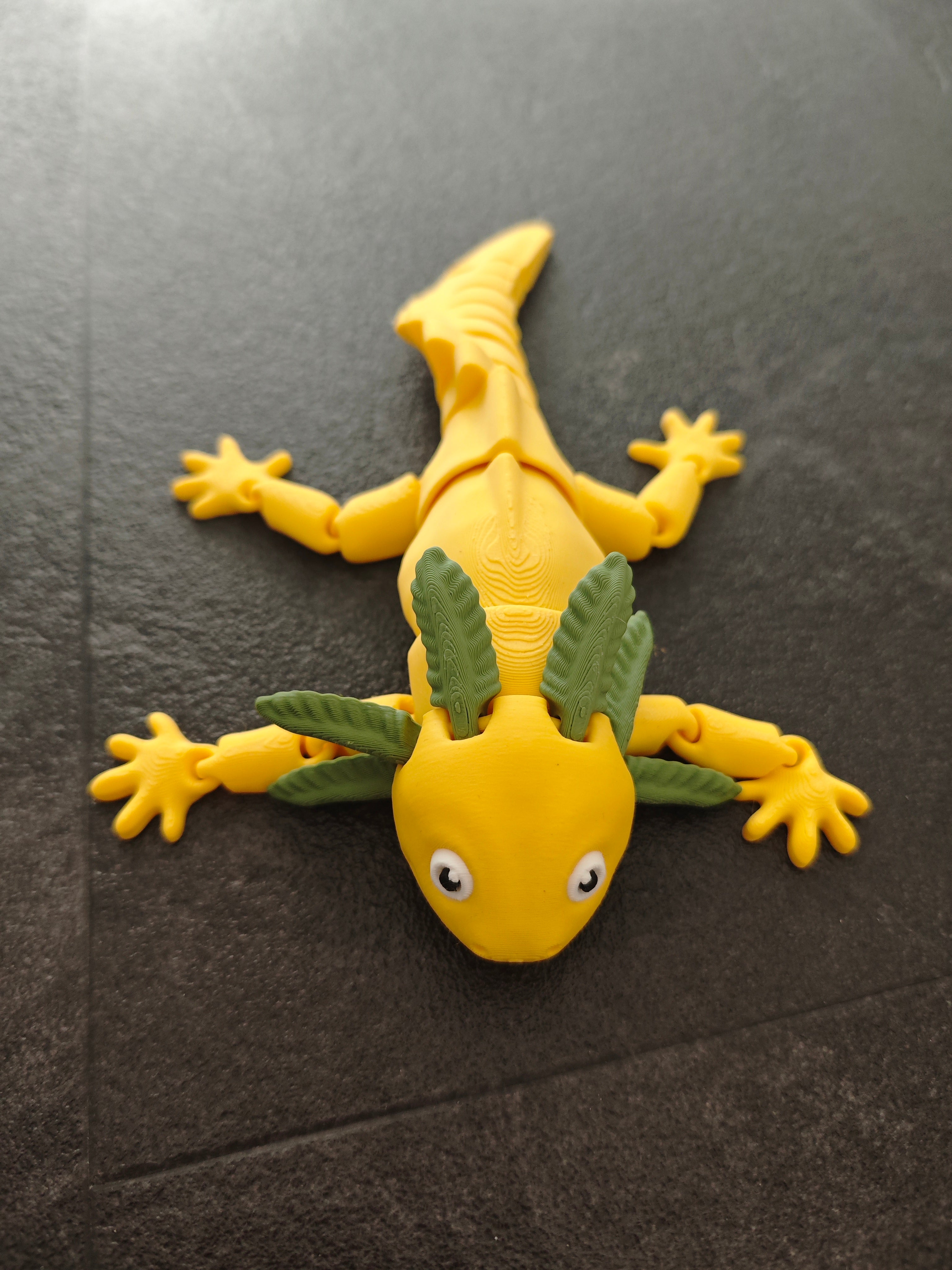 Axolotl gross gelb grün