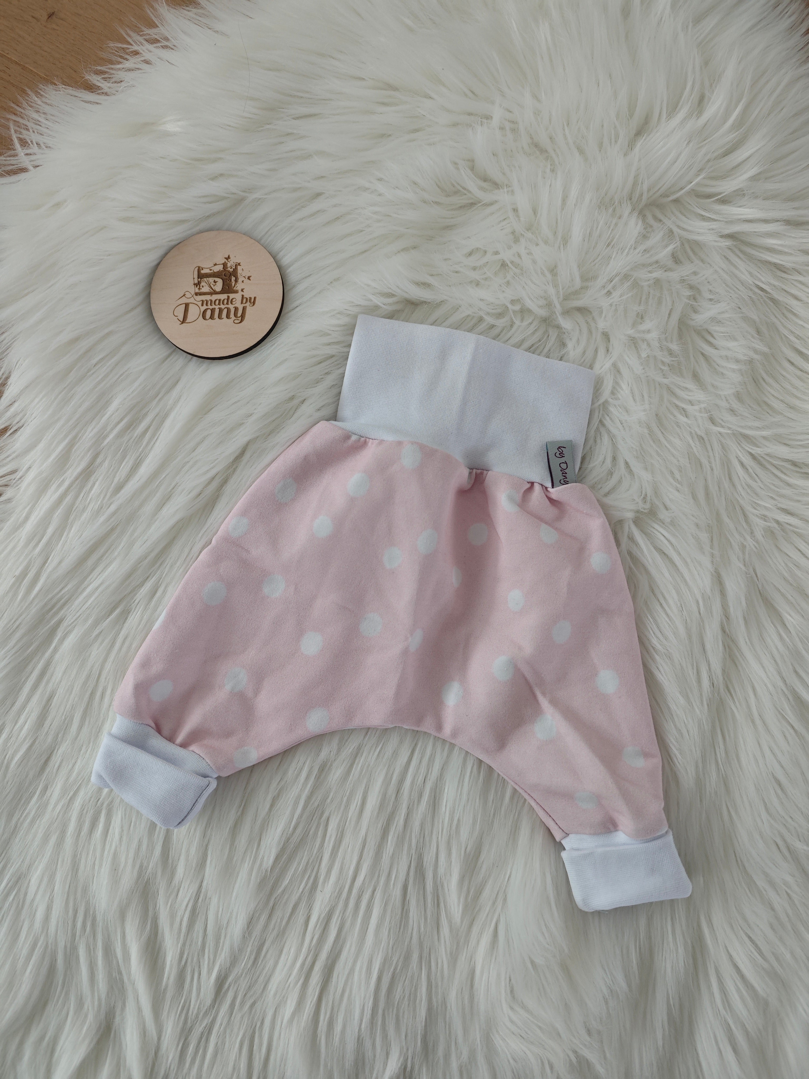 Pumphosen lang 2.0 weisse Punkte auf rosa 56/62