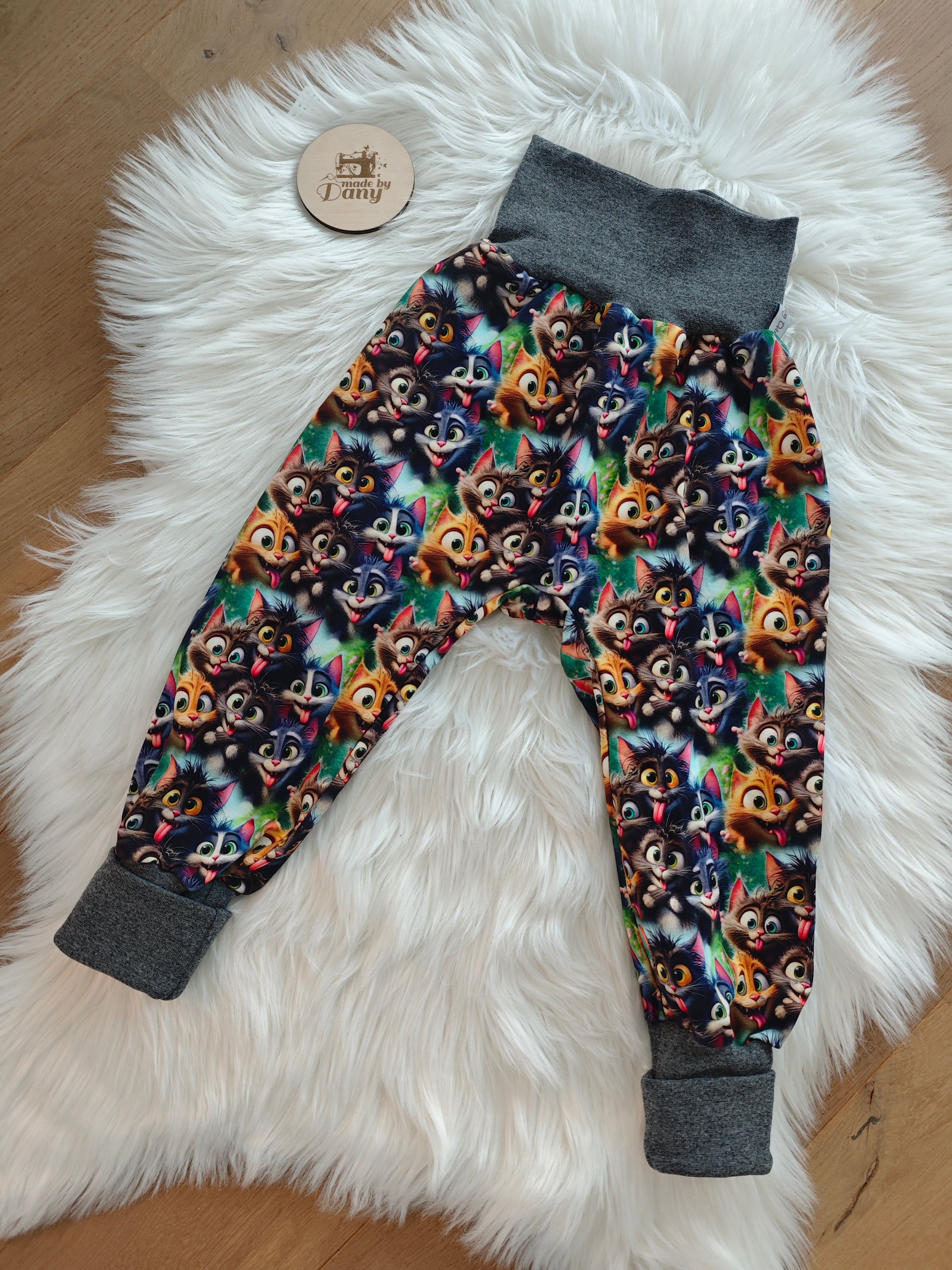 Pumphosen lang Lustige bunte Katzen 110/116