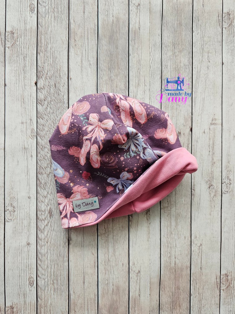 Wendebeanie Balletschuhe beere ca. 43-45 cm