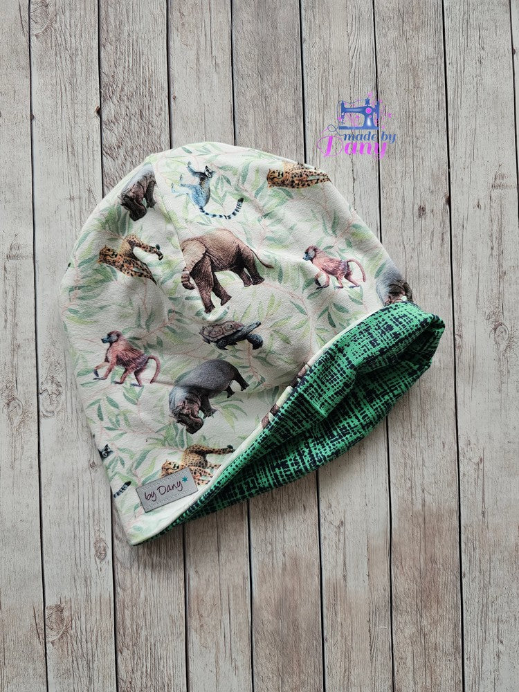 Wendebeanie Safari Tiere Blätter, Gekritzel grün ca. 50-52 cm