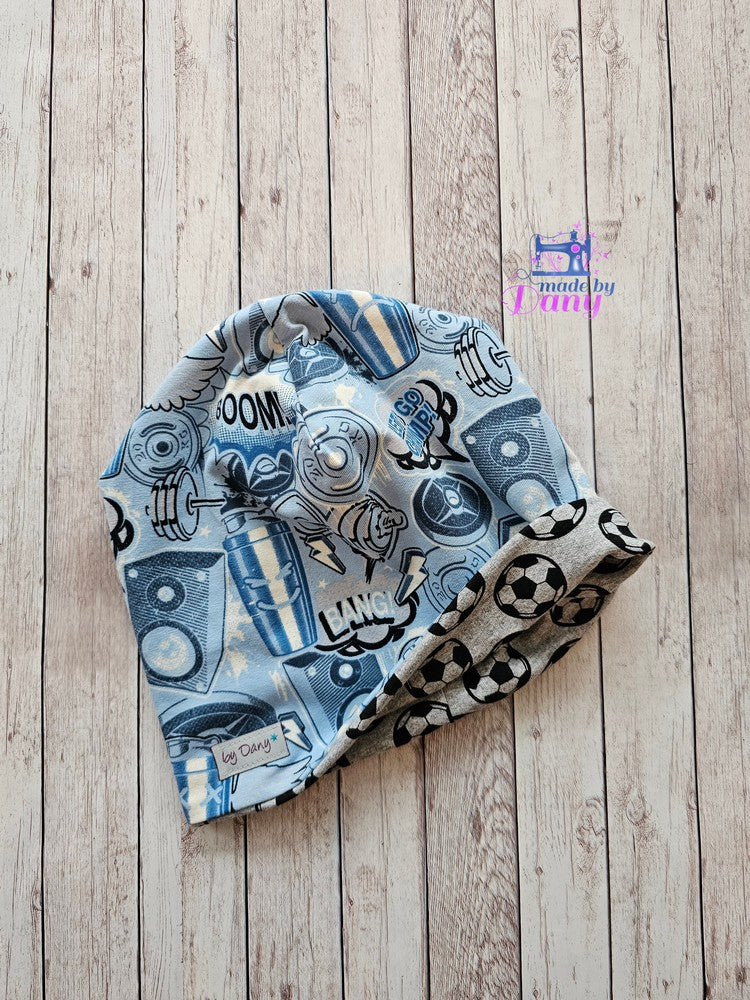 Wendebeanie Boom bang hellblau, Fussball grau ca. 52-55 cm