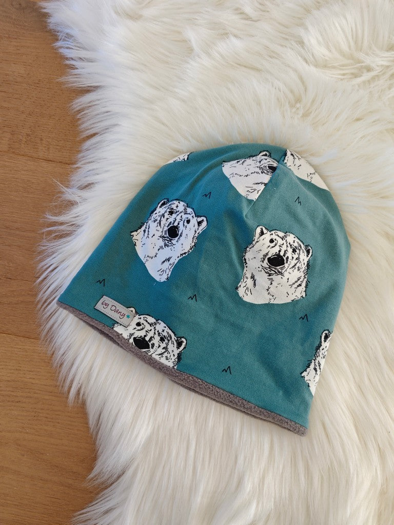 Beanie innen gefüttert Bär auf hellpetrol ca. 50 cm