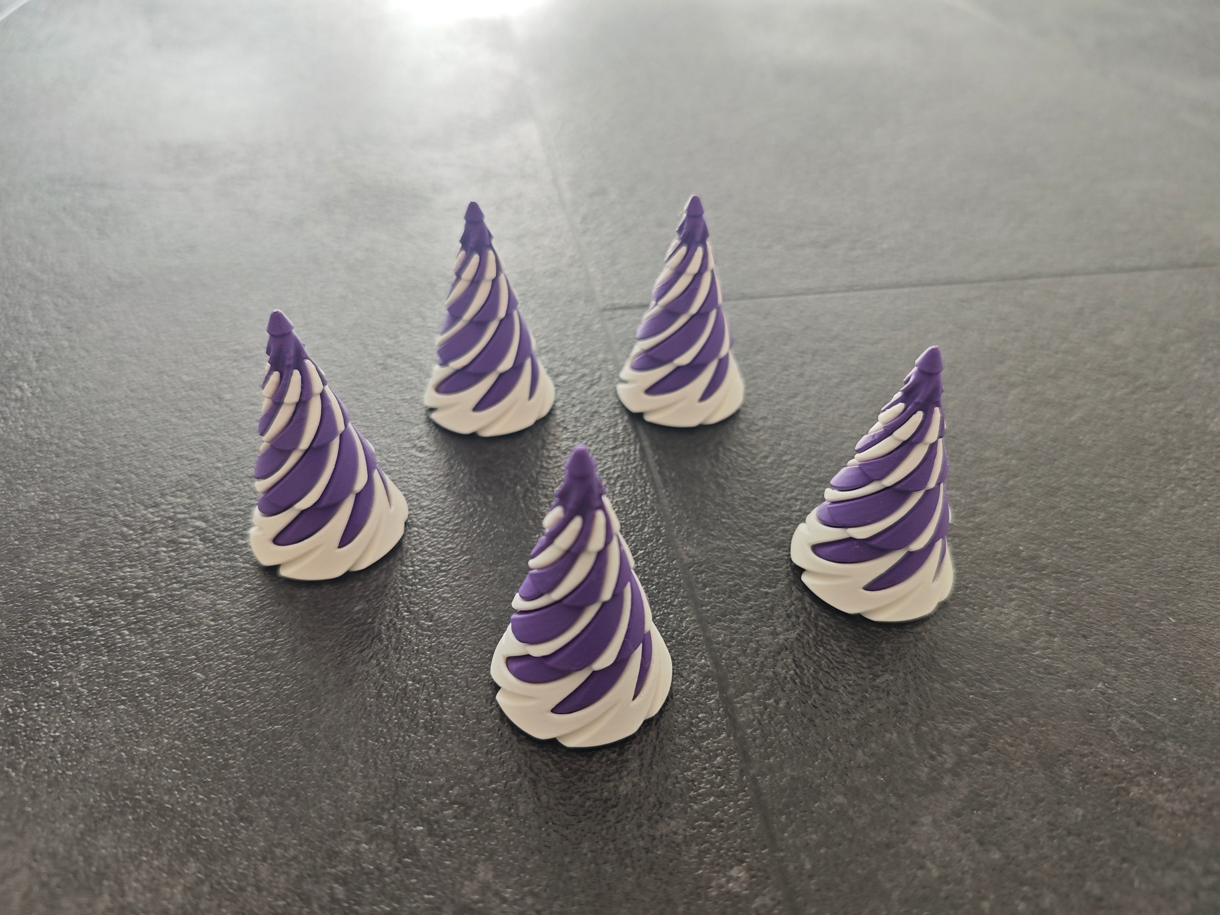 Unmöglicher Kegel (Christmas) weiss, violett