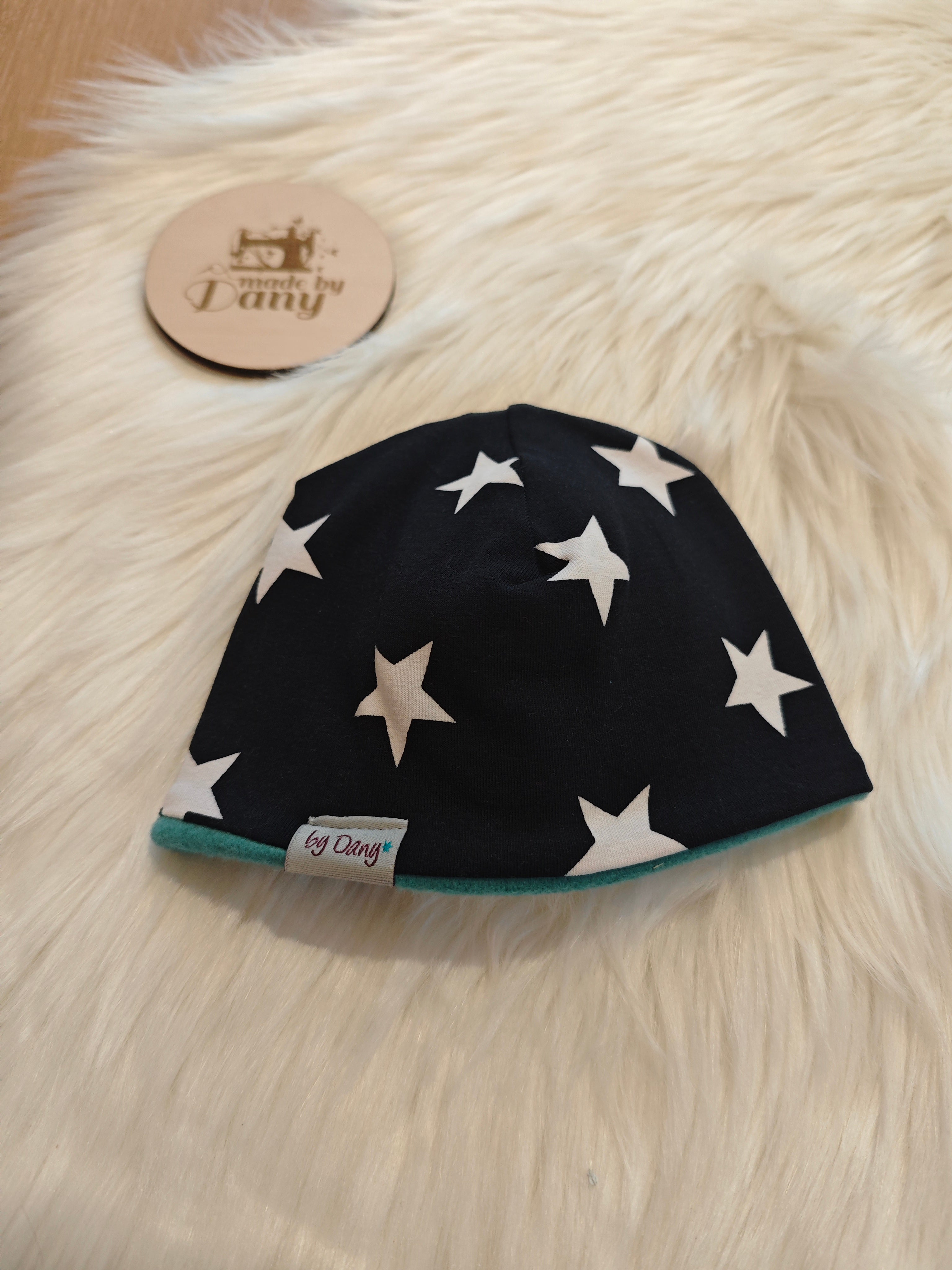 Mütze Jersey Sterne auf schwarz ca. 37-38 cm