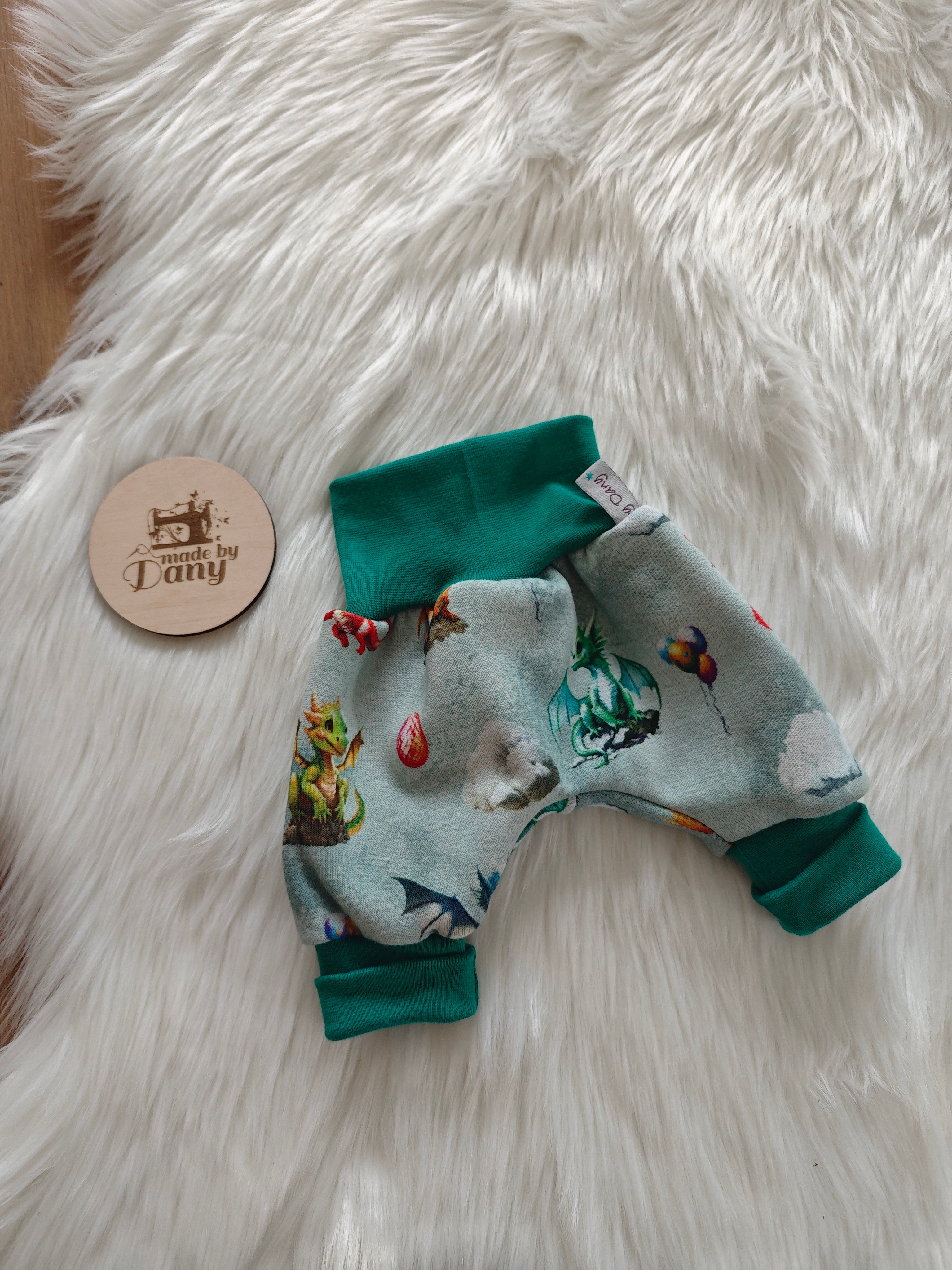 Pumphosen lang Drachen auf mint 44