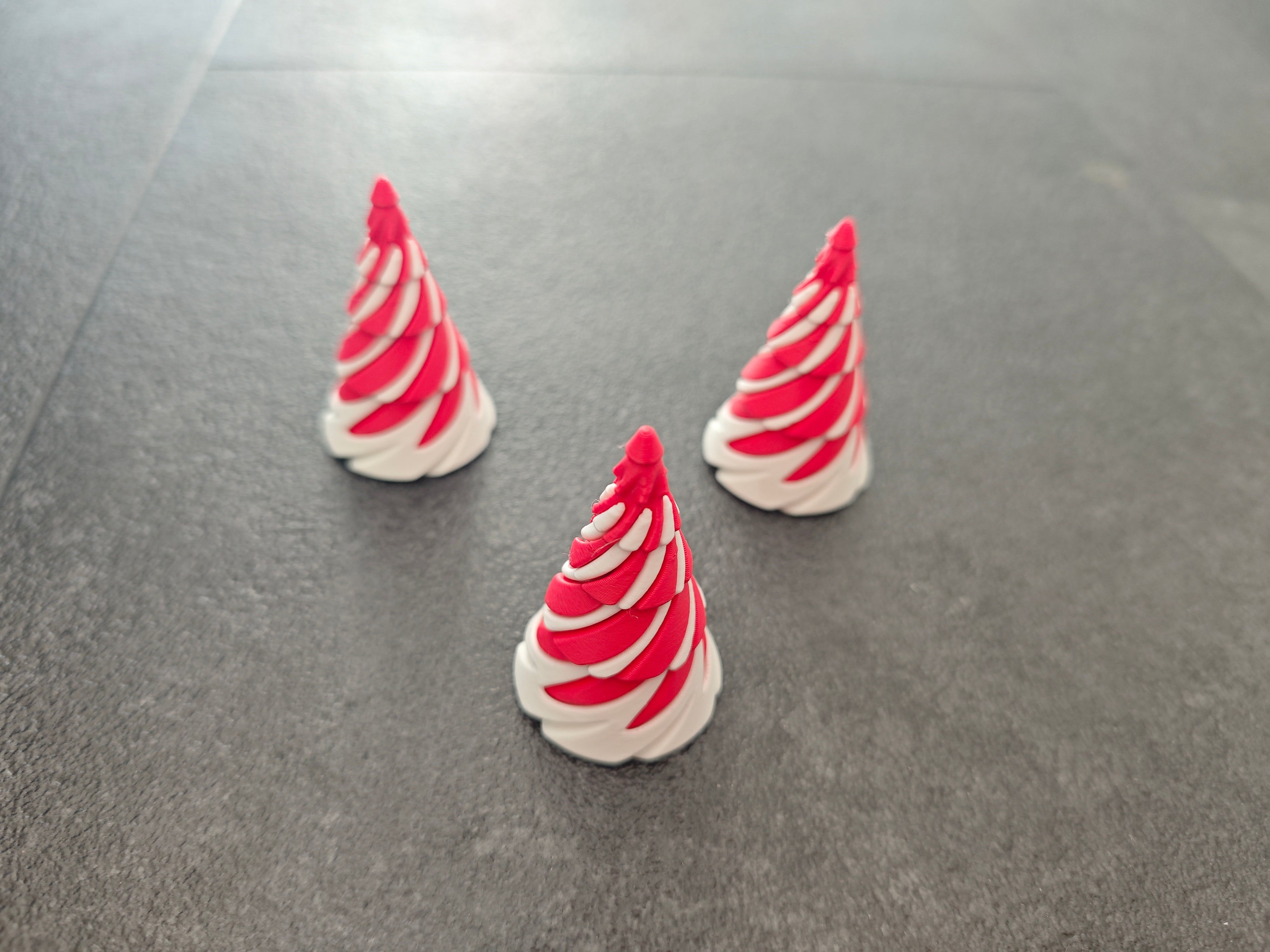 Unmöglicher Kegel (Christmas) weiss, rot