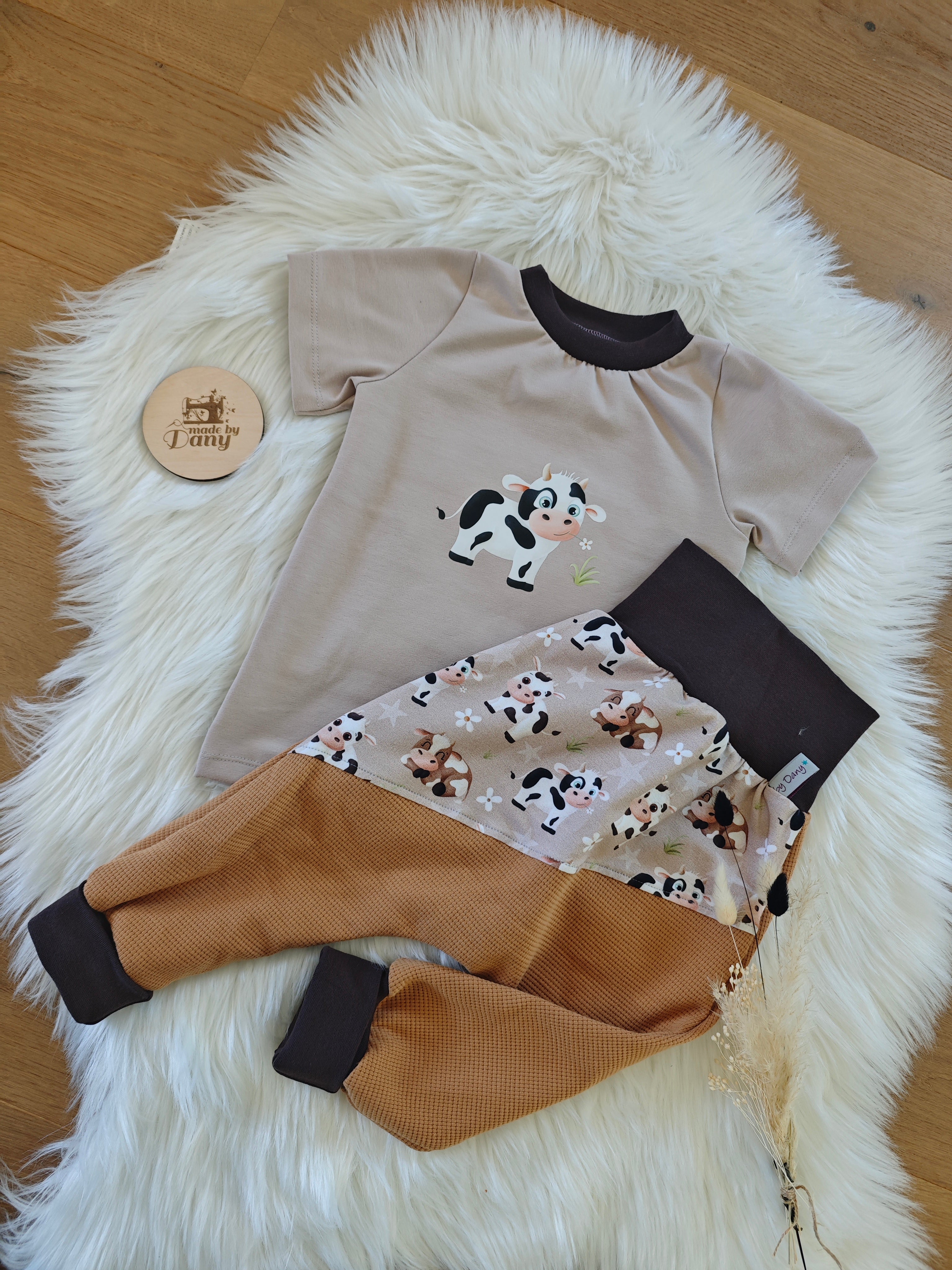 Set Landkind Kuhe taupe 1x Pumphose 2.0 (92/98) & 1x T-Shirt (98)